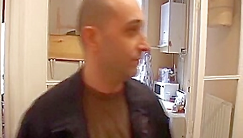 Deux PD s'enculent bien profond lors d'une visite d'appart Deux PD s'enculent bien profond lors d'une visite d'appart