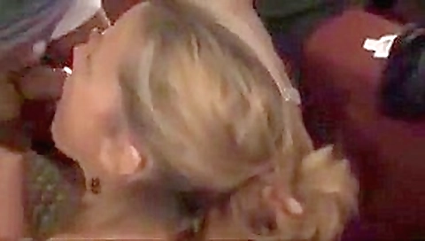 Blond girlfriend gives up the booty! Blond girlfriend gives up the booty!