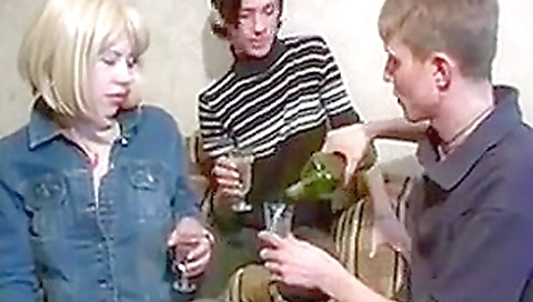 Razz ragazzi russi bi amatoriale bb Razz ragazzi russi bi amatoriale bb