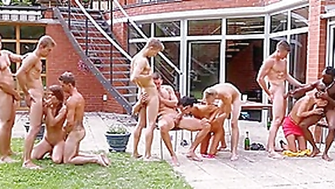 BI outdoor jerk